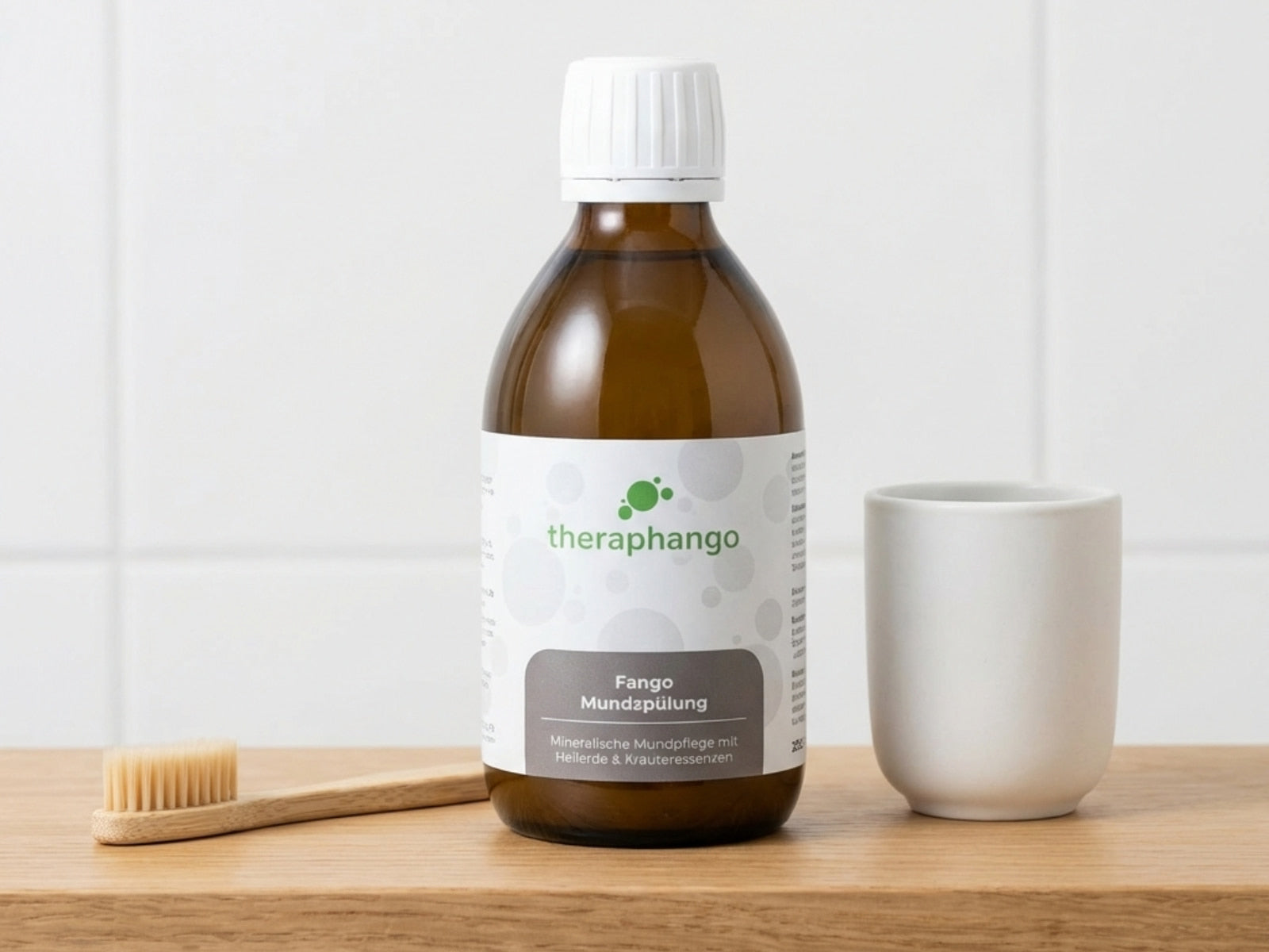 Mineralische Mundpflege mit Heilerde & Kräuteressenzen